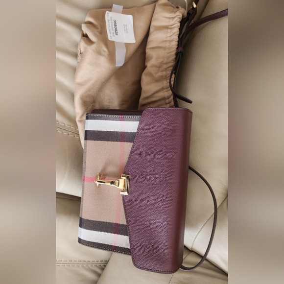 NWT - Burberry Macken Crossbody - Picture 6 of 6